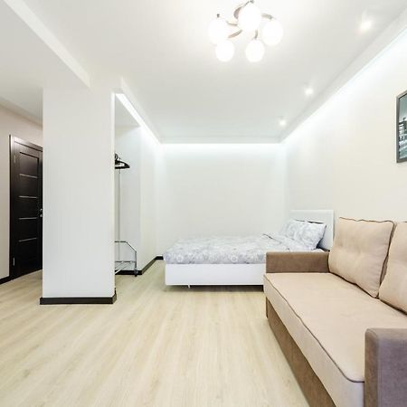 Artal Apartment On Obolonsky Avenue 31 Kiew Exterior foto