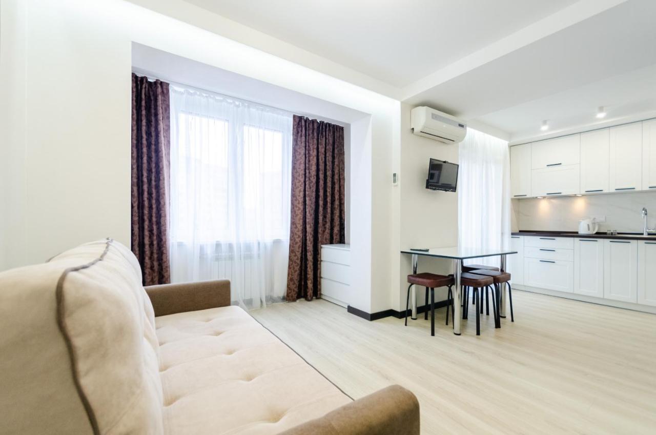 Artal Apartment On Obolonsky Avenue 31 Kiew Exterior foto